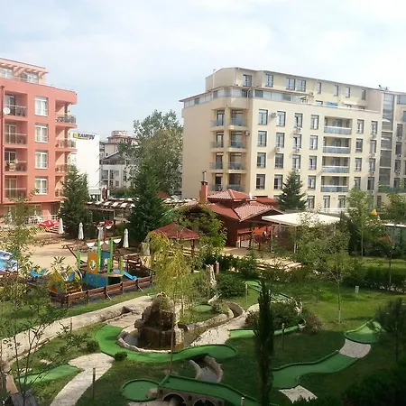 Rainbow 4 - Menada Apartment *